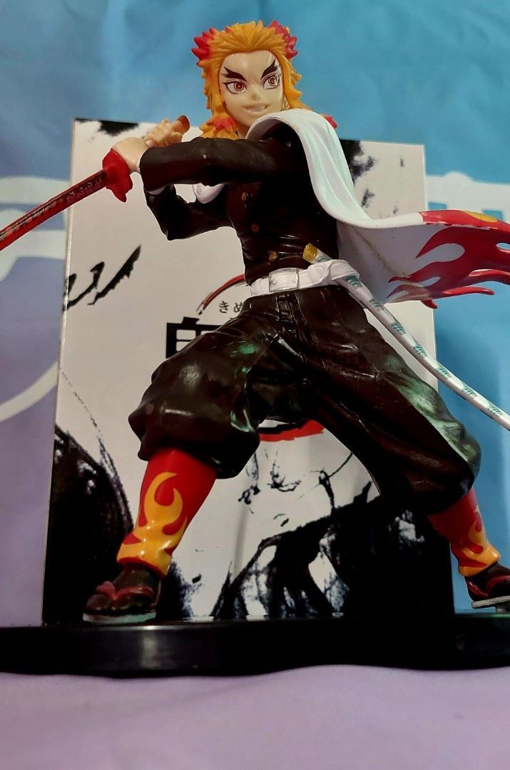 Demon Slayer: Rengoku Anime PVC Figure 19 cm - Imagen 4