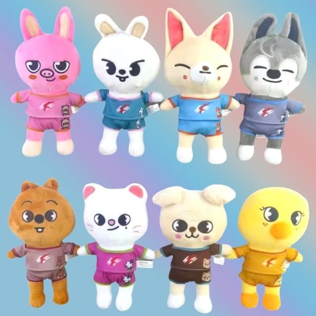 Peluches Stray kids estilo verano - Imagen 1